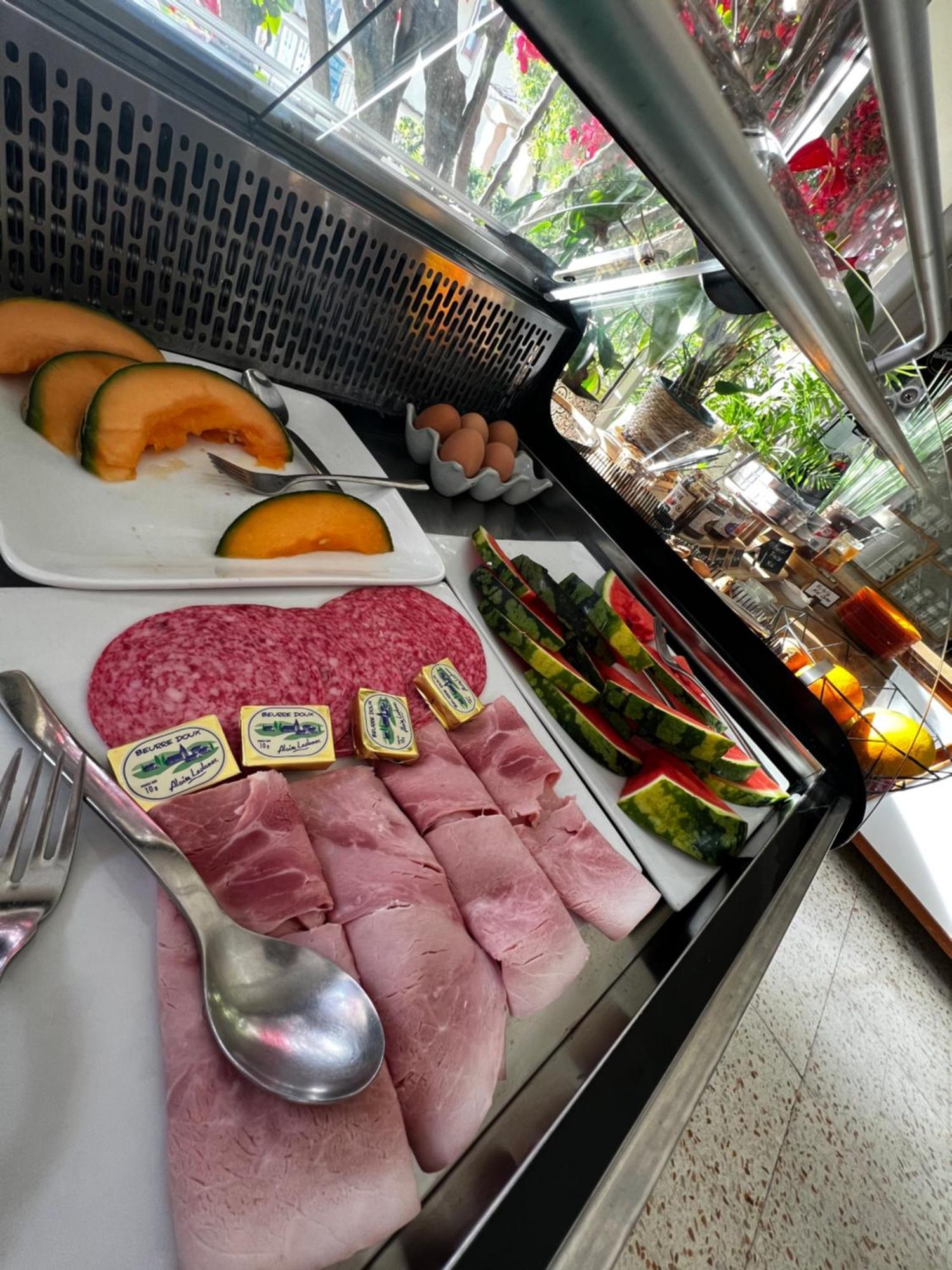Hotel Restaurant L' Empereur อาเลอเรีย ภายนอก รูปภาพ